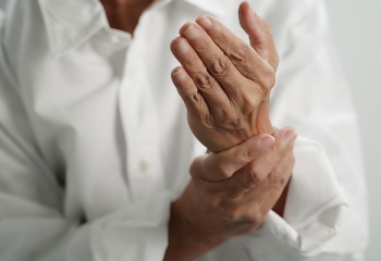 A reumatoid arthritis tünetei - UD youMED